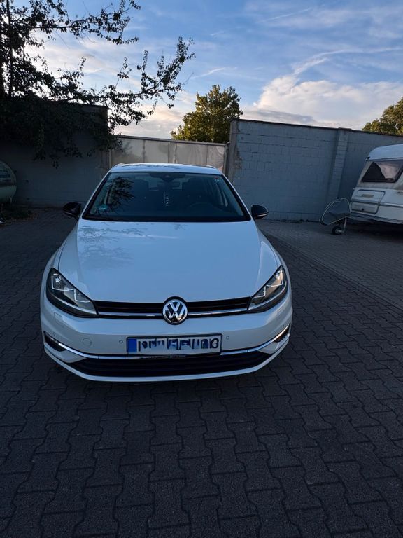 Image of Volkswagen Golf