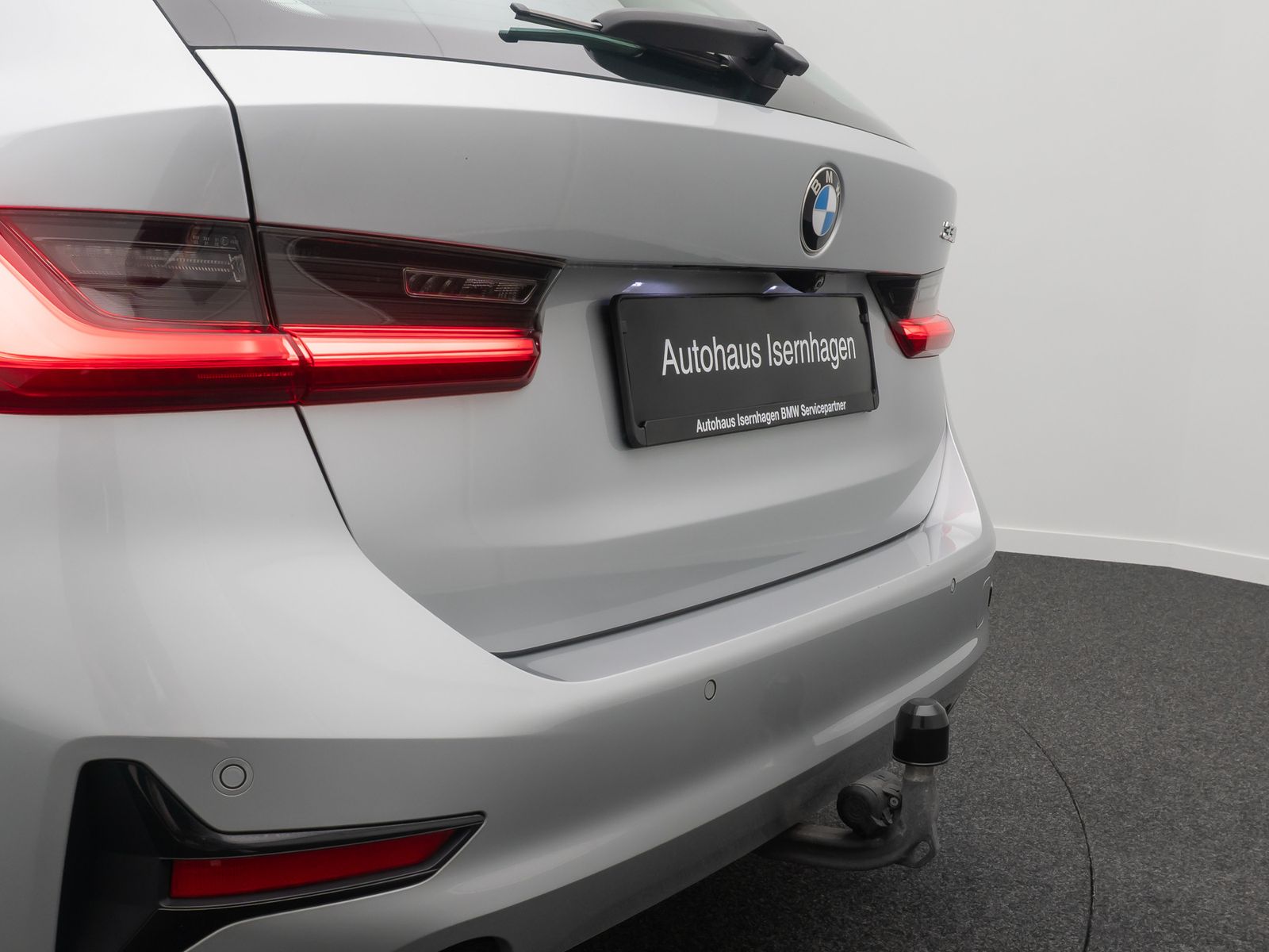 Fahrzeugabbildung BMW 330e Laser 360&deg;HUD DAB Komfort Alarm ACC AHK
