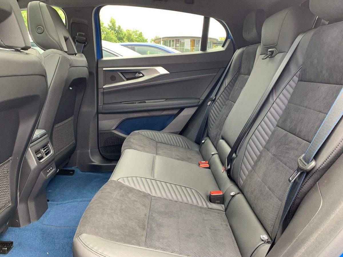 Renault Rafale - Bild 11