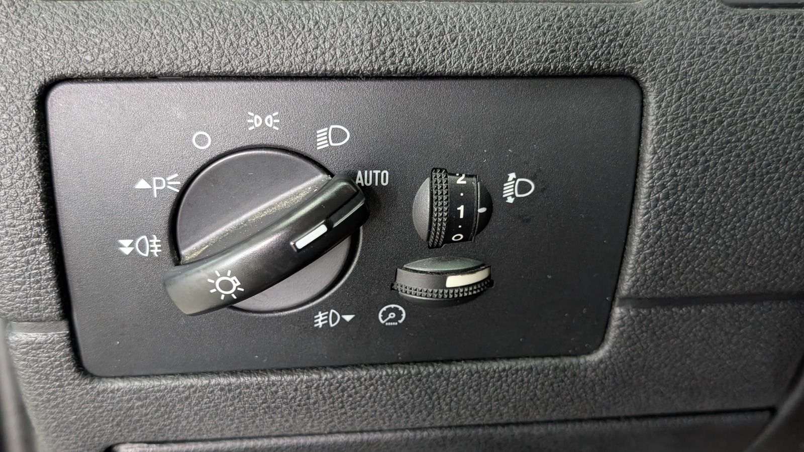 Fahrzeugabbildung Ford Mondeo Turnier 1.8 Ambiente