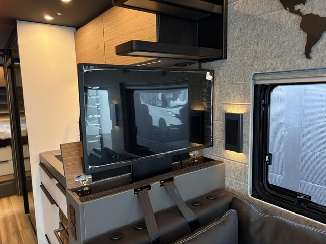 Niesmann + Bischoff Flair 880 VolluftfederungHubstützenActive Air 