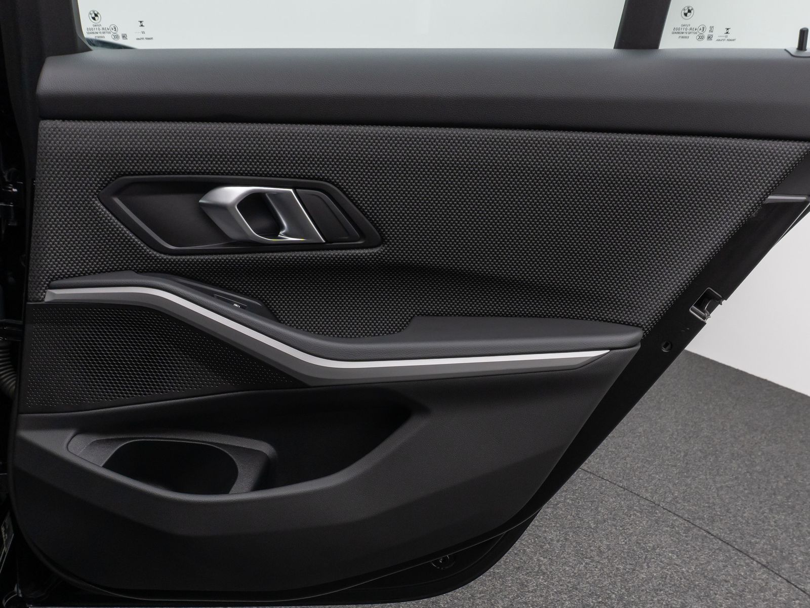 Fahrzeugabbildung BMW 318d Kamera DAB HUD Stop&Go DrivAssist Adapt.LED