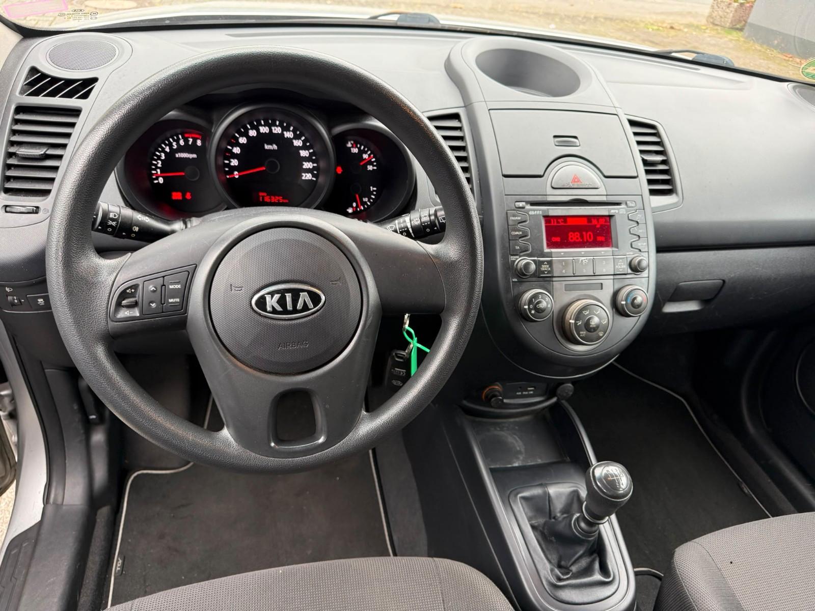 Kia Soul 2010 — photo 11