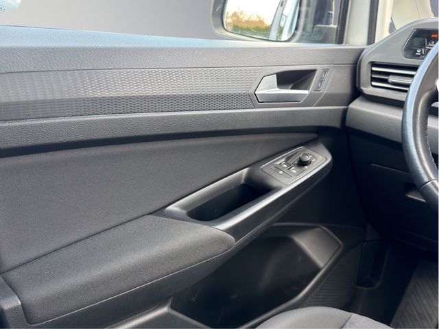 Caddy 2.0 TDI Move DSG SHZ AHK LED PANO 7-SITZER