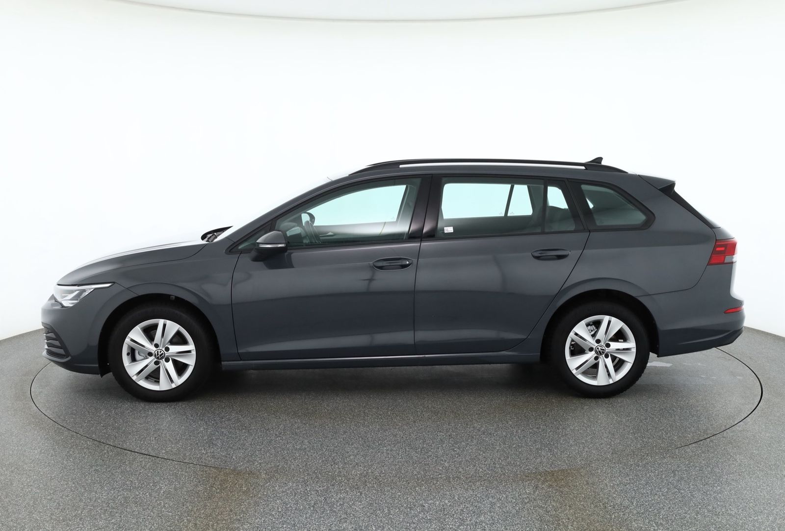Volkswagen Golf VIII Variant 1.0 eTSI DSG Life Standheizung imagem 2
