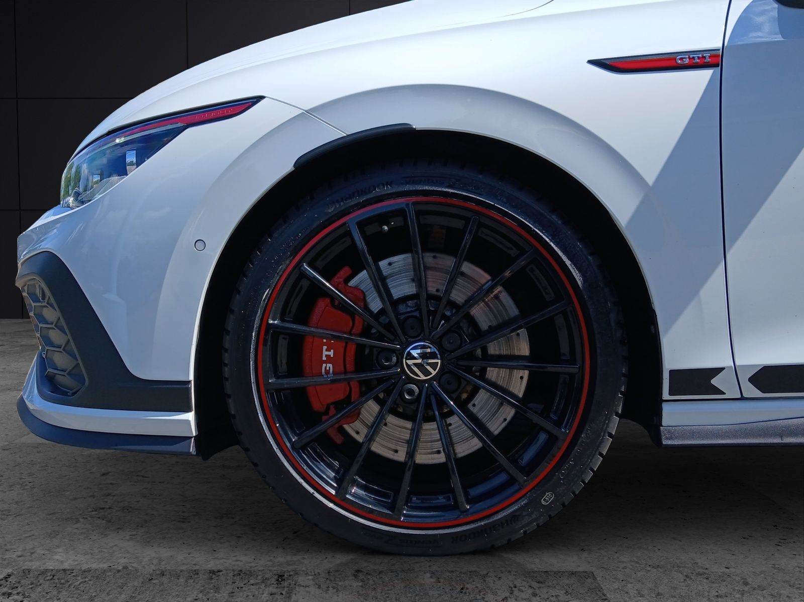 Fahrzeugabbildung Volkswagen Golf VIII GTI Clubsport Matrix Navi Leder Pano A