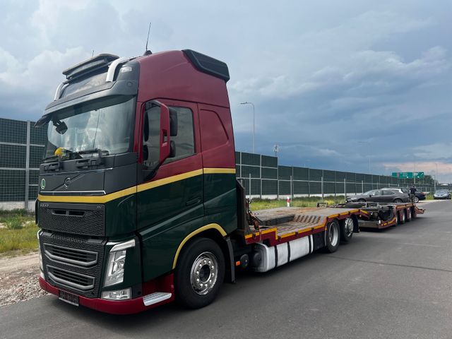 Volvo FH 500 6x2 + Maxi Lohr truck transporter