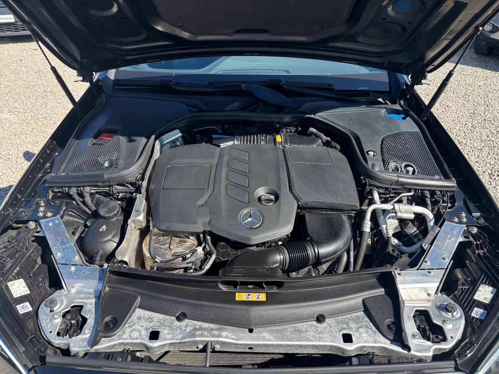 Mercedes-Benz E220d Coupé AMG Night Edition +BURMESTER+PANO+