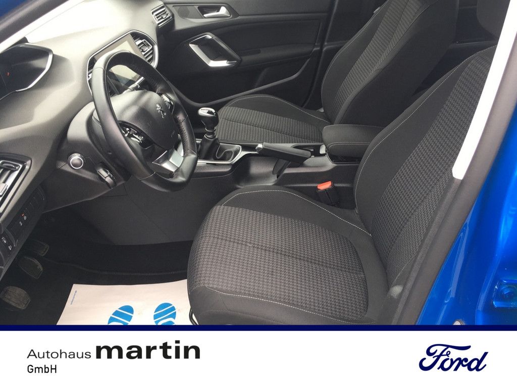 Fahrzeugabbildung Peugeot 308 1.2 Active Pack KLIMA PDC SHZ AHK NAVI