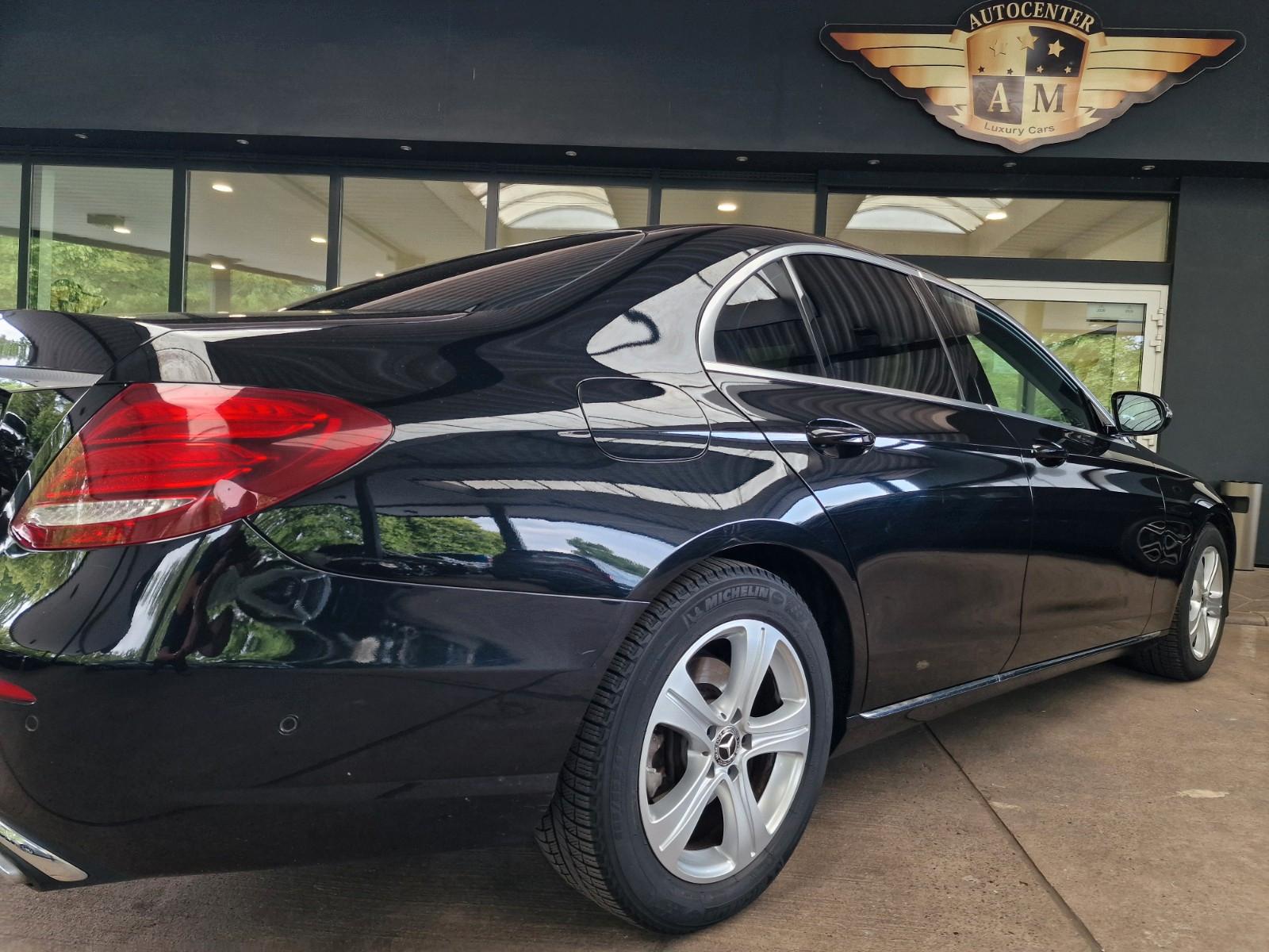 Mercedes-Benz E 220d Lim. AVANTGARDE Teilleder/Kamera/LED