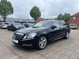 Mercedes-Benz E 200 CGI Avantgarde Automatik,Scheckheft,Navi - Mercedes-Benz E 200 aus 2011