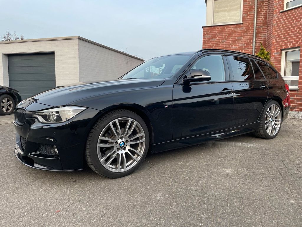 Image of BMW 320