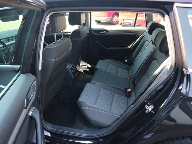 Volkswagen Passat Variant - Bild 7