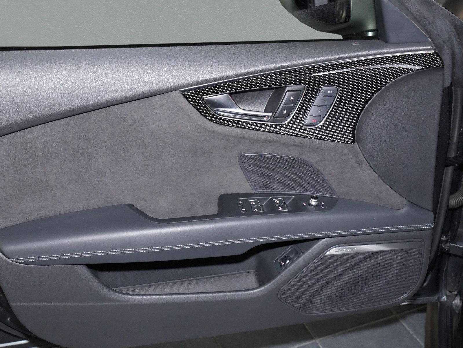 Fahrzeugabbildung Audi RS7 Performance - Daytona matt|Dynamik+|Valcona