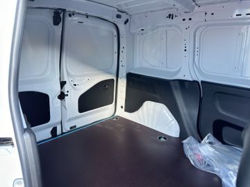Fotografie des Opel Combo E Klima AHK Allwetterreifen