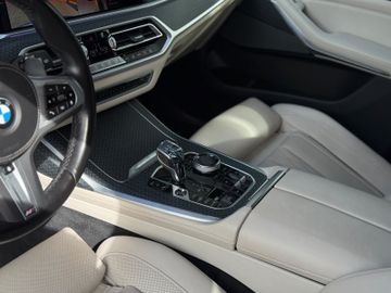 BMW X7 - 11