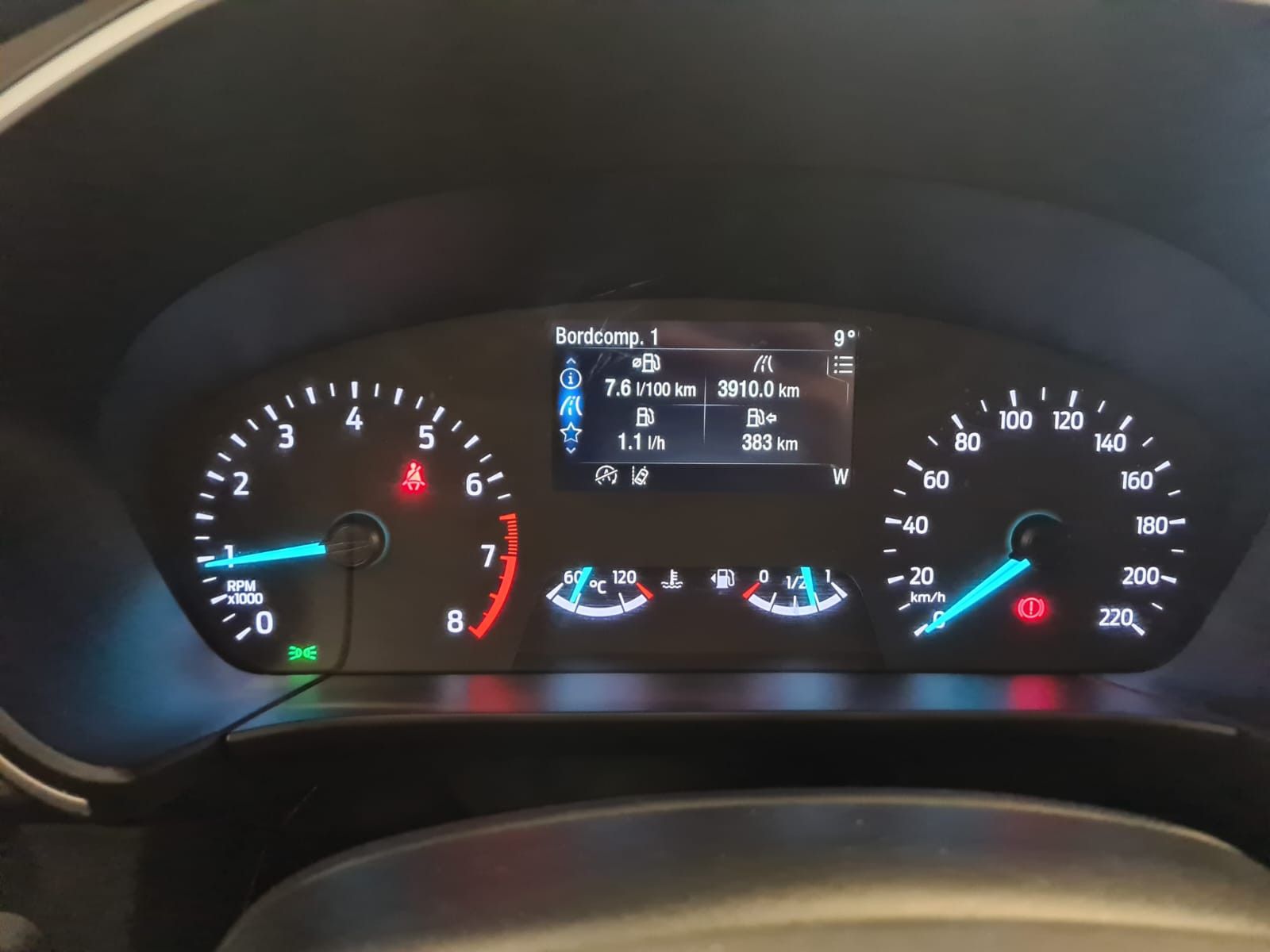 Fahrzeugabbildung Ford Kuga Cool & Connect / LED / 1. HAND