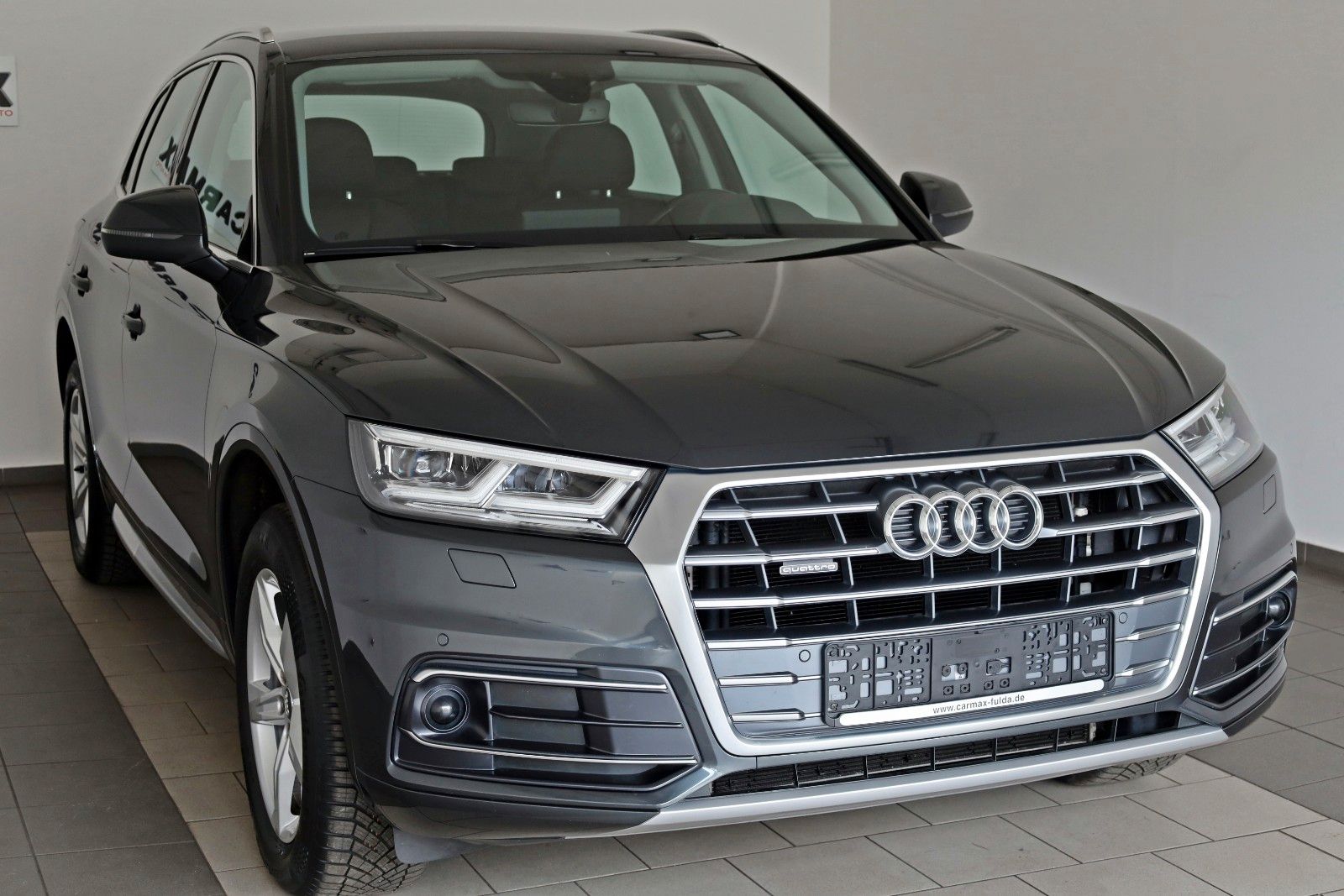 Fahrzeugabbildung Audi Q5 quattro sport Navi,LED,ACC,SH,Kamera,AHK, +WR