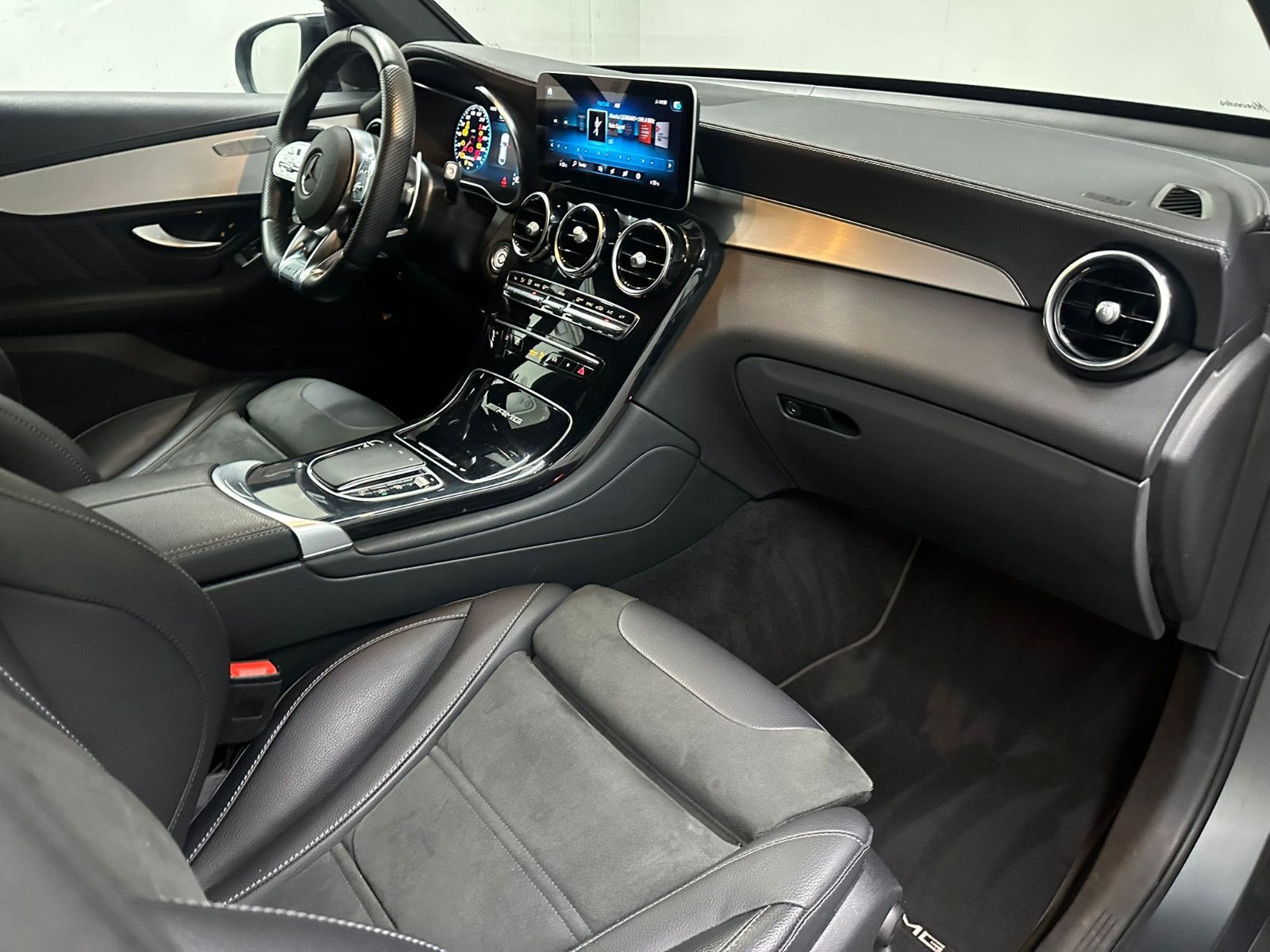 Fahrzeugabbildung Mercedes-Benz GLC 63 AMG 4MATIC+ Coupé *NIGHT*MIDLINE*MAGNO