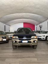 Mitsubishi Pajero Sport 2.5 TDI Instyle - Mitsubishi Pajero: Sport