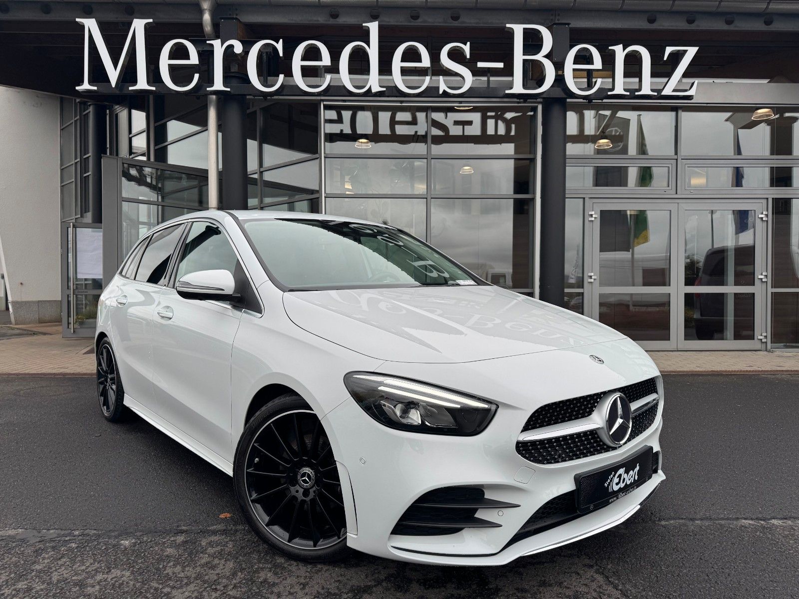Fahrzeugabbildung Mercedes-Benz B 200 AMG+Ambiente+360+LED+IHC+TotW