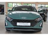 Hyundai i20 FL (MY25) 1.2 Benzin (79 PS) 5-MT 2WD Select - Hyundai i20 mit Benzin-Antrieb: Grün