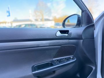 Volkswagen Golf - 8