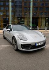 Porsche Panamera 4 Platinum Edition  - Porsche Panamera mit Benzin-Antrieb: Edition