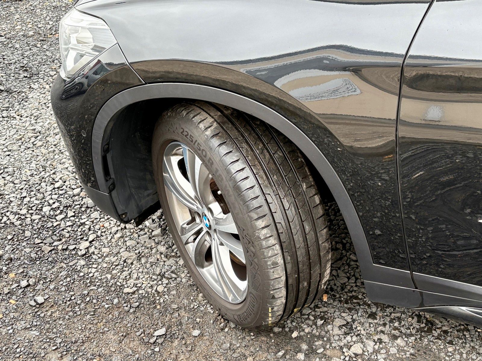 Fahrzeugabbildung BMW X1 xDrive20i Aut. SPORT LINE Navi Leder LED Pano