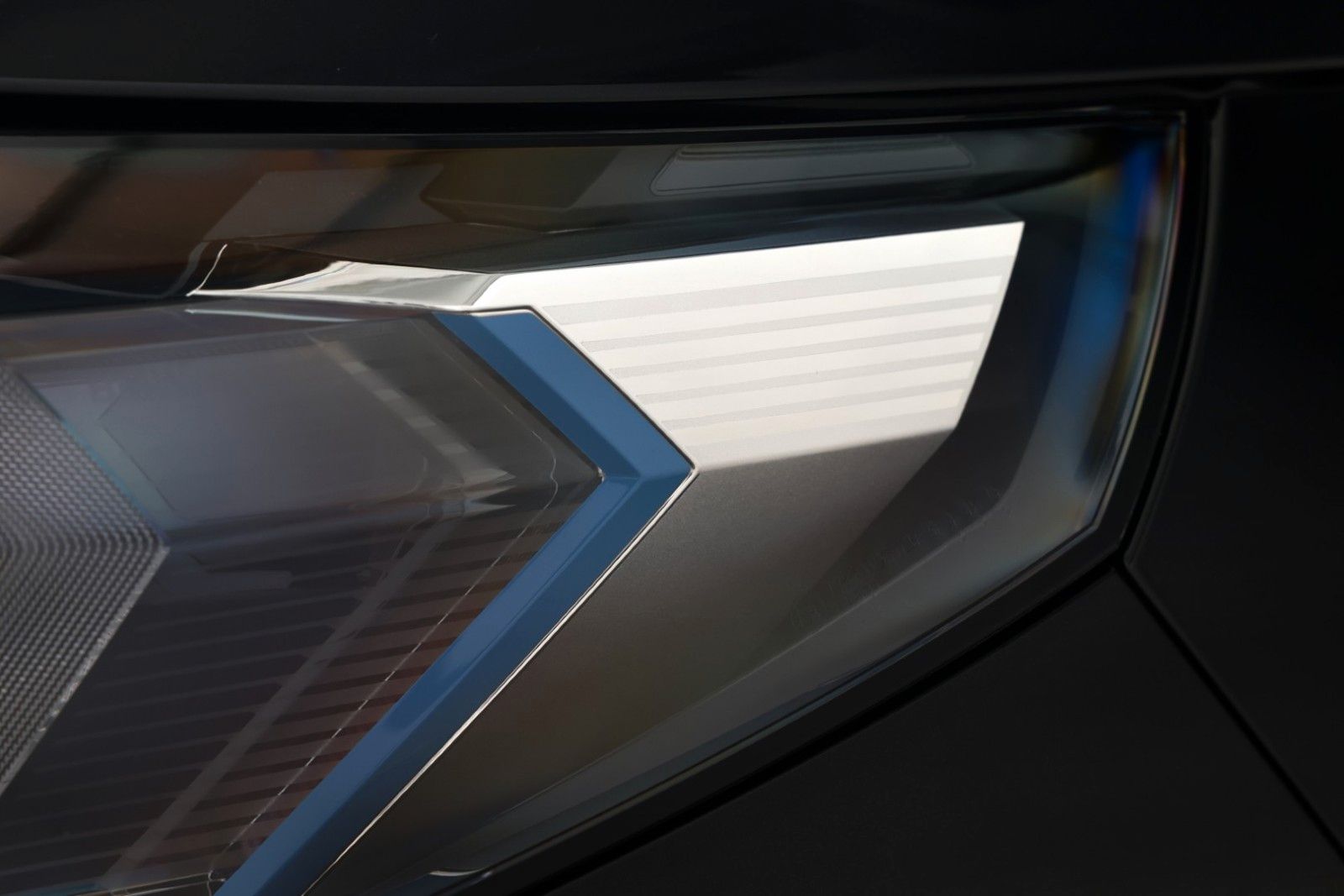 BMW X2 sDrive18d M Sport DriveProf H&K HUD 360° 19" foto 7