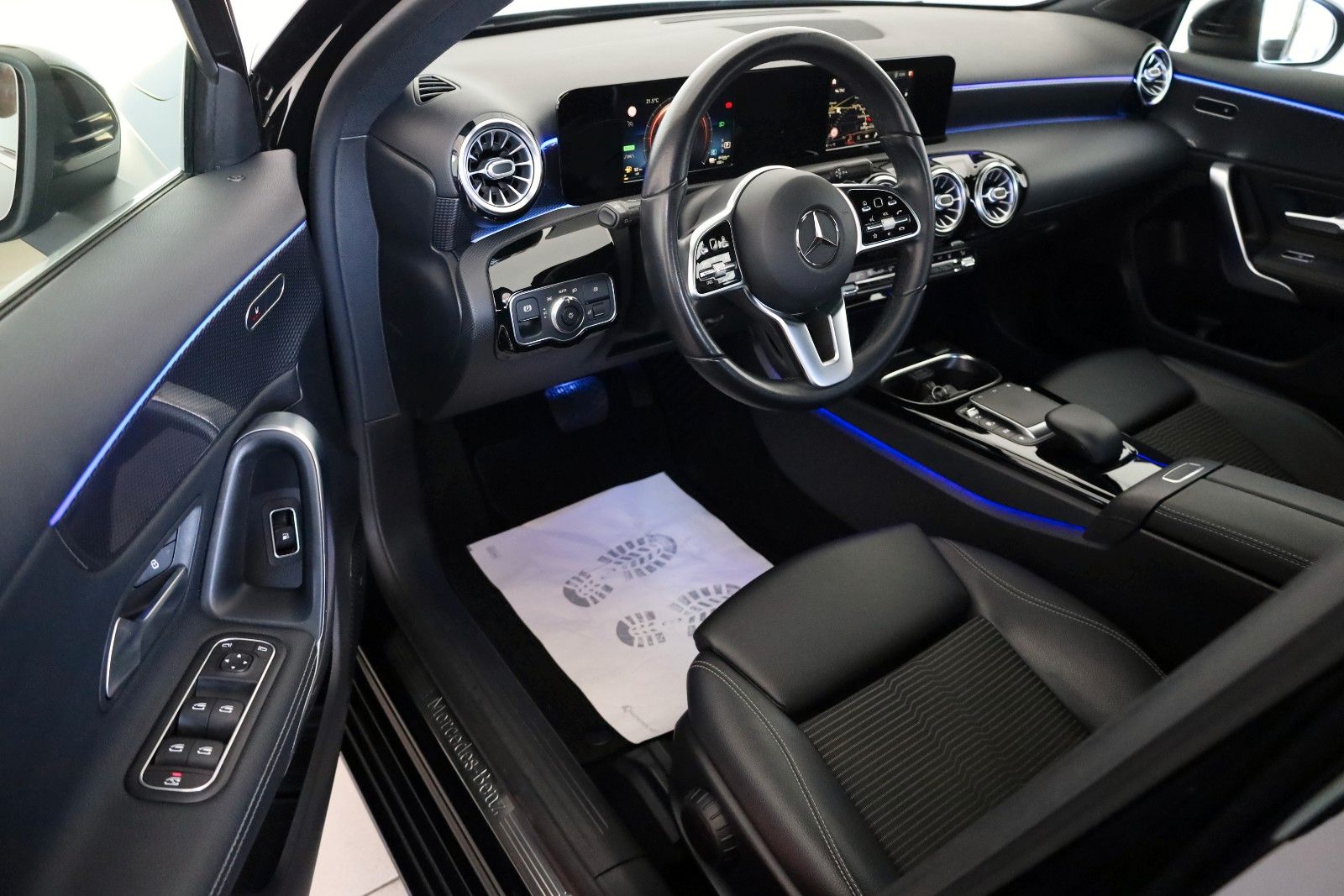 Fahrzeugabbildung Mercedes-Benz A 250e Progressive Lim. T.Leder,Navi,LED,Kamera