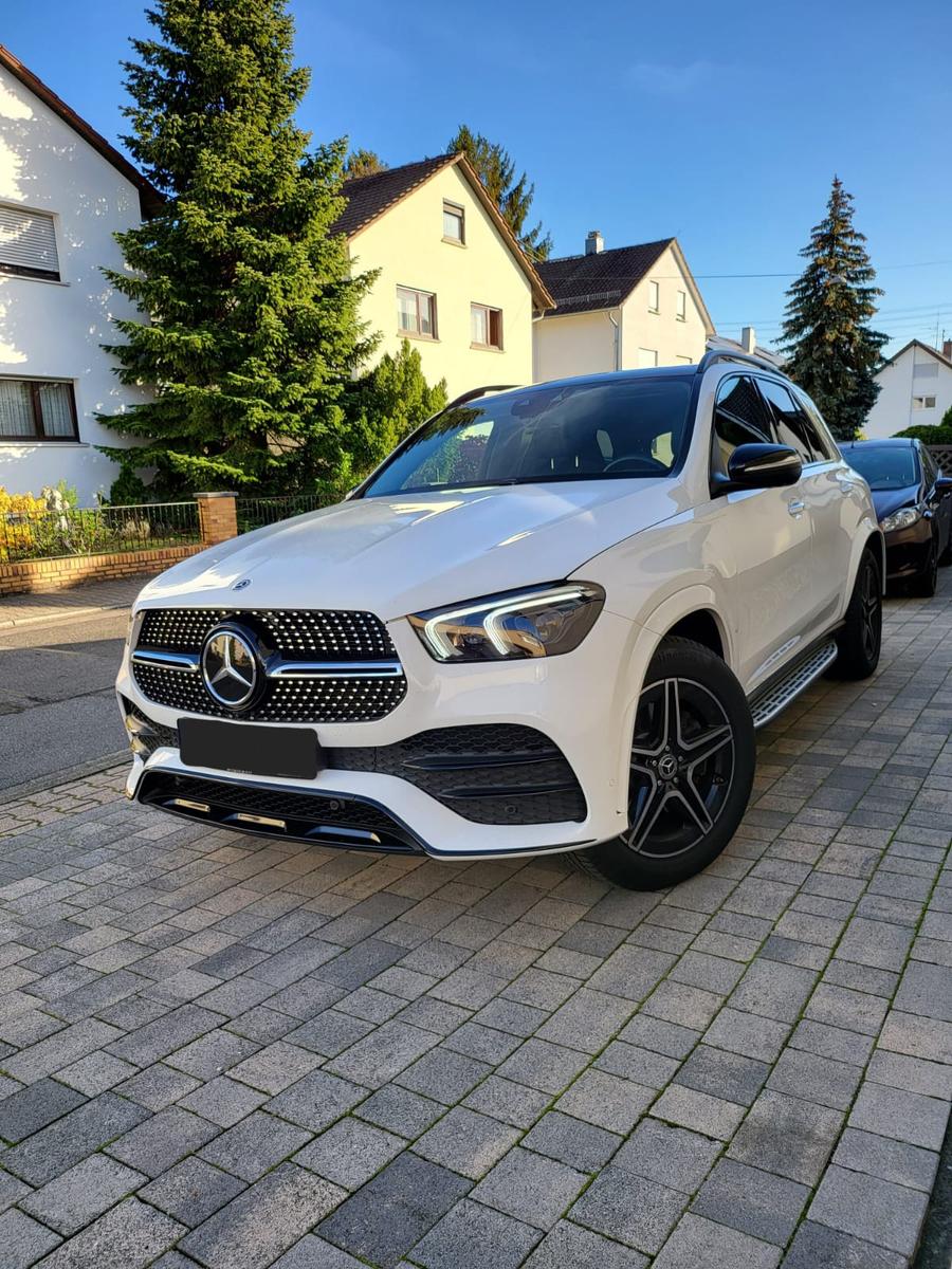 Mercedes-Benz GLE 400 d 4Matic AMG+Pano+Burmester+7 Seats++