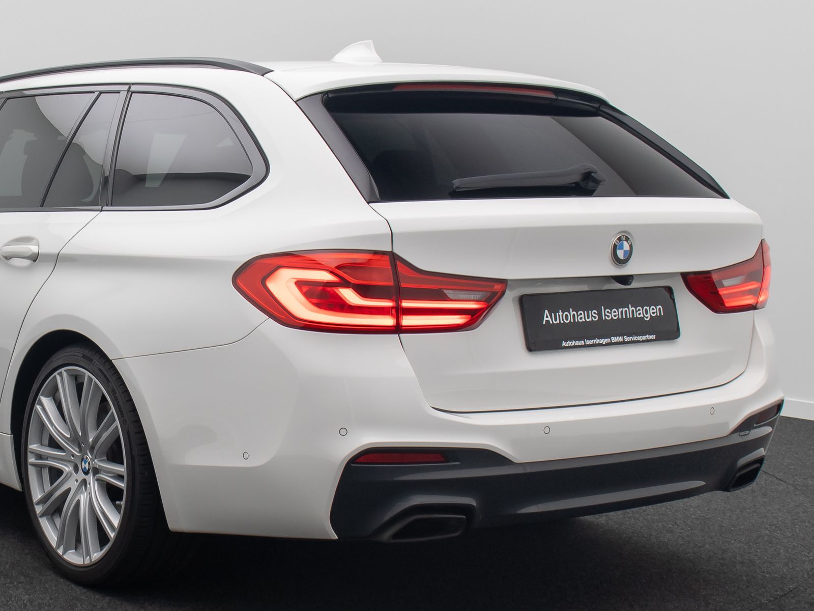Fahrzeugabbildung BMW 530d M Sport 360°Komfort Panorama HUD DAB 20Zoll