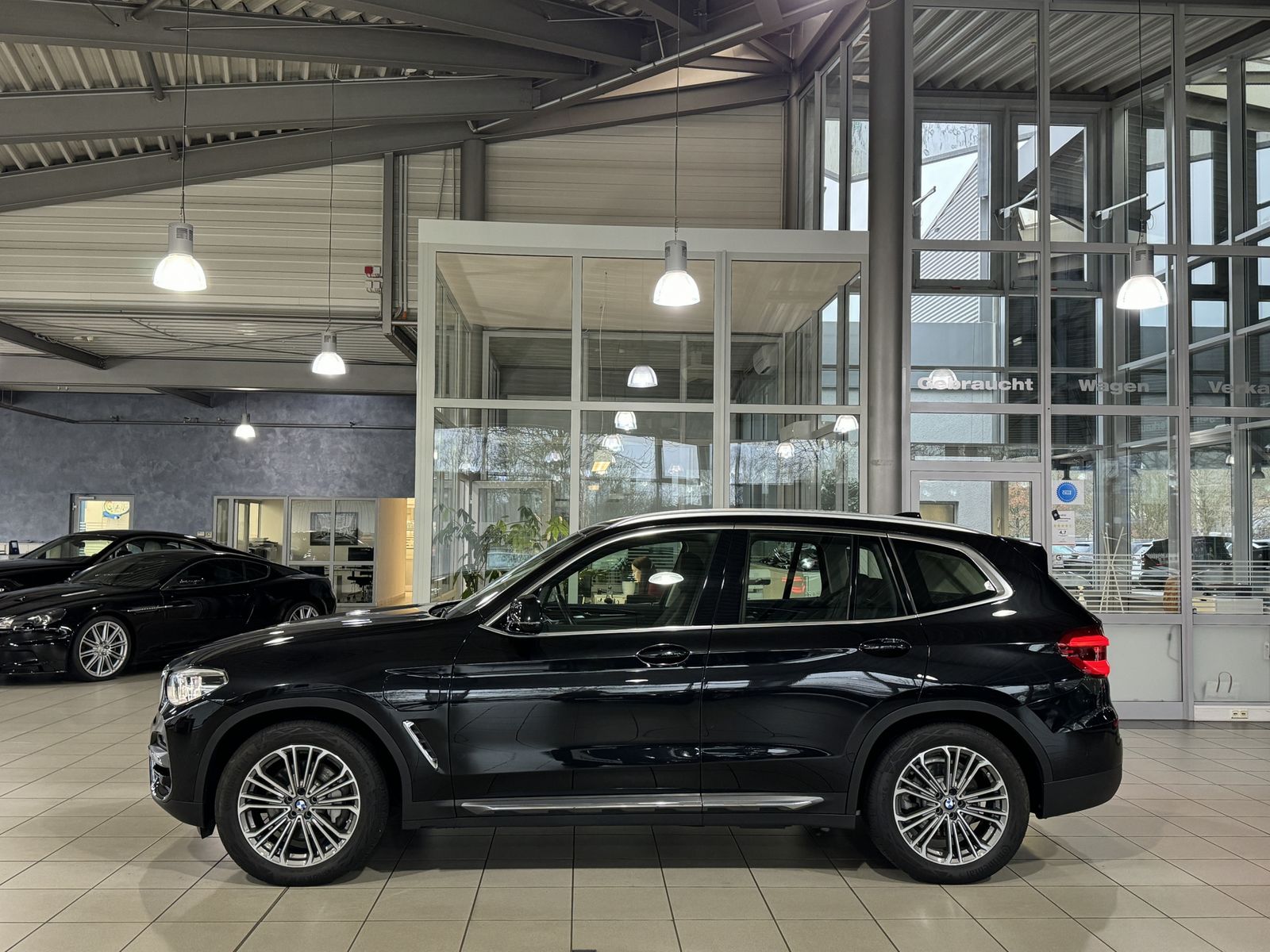 Fahrzeugabbildung BMW X3 xD30e Luxury Line Kamera HUD DAB HiFi ACC AHK