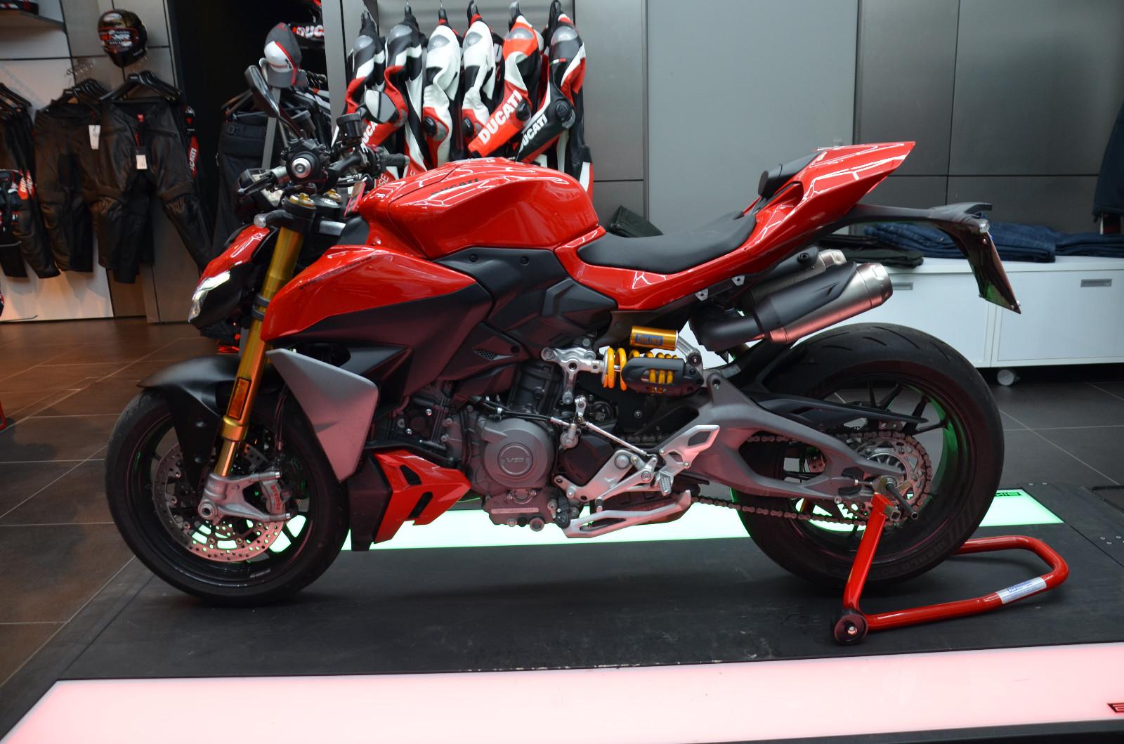 Ducati Streetfighter V 2 S 2025