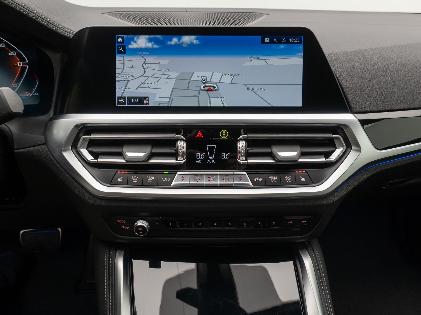 Fahrzeugabbildung BMW M440i xD 360° H/K Komfort HUD DAB Leder 19Zoll