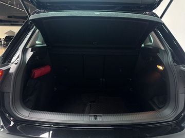 Volkswagen Tiguan - 10