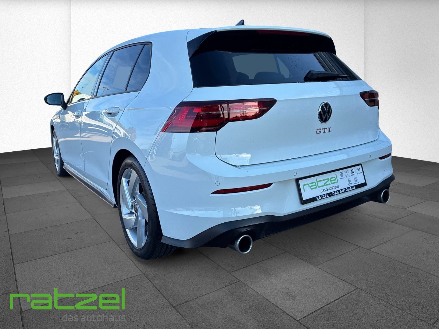 Fahrzeugabbildung Volkswagen Golf GTI 2.0 TSI DSG Navi + DigiTacho + LED + AC