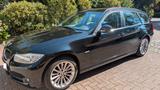 BMW 318i Touring in gutem Zustand mit AHK