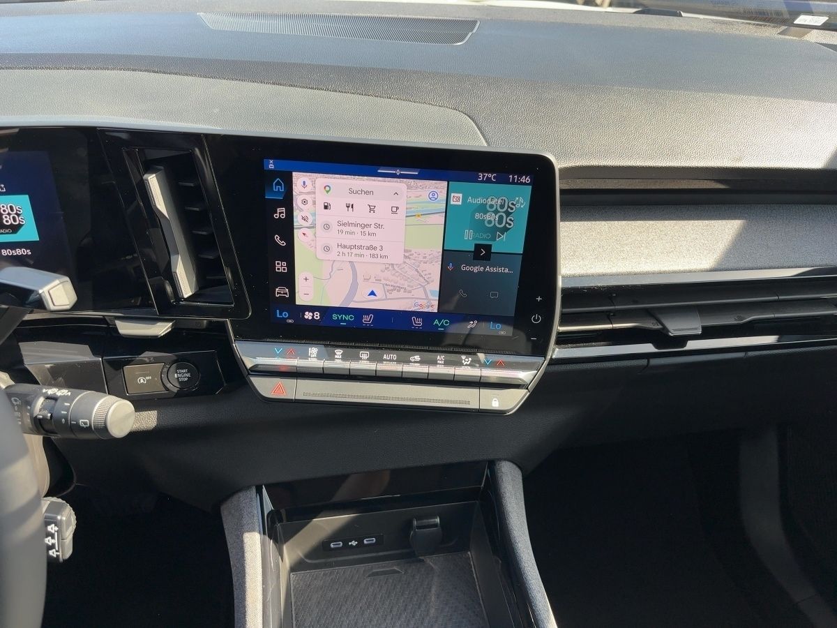 Fahrzeugabbildung Renault Austral Evolution Mild Hybrid 160 Autom. SHZ GJR - mit KI generiert/bearbeitet