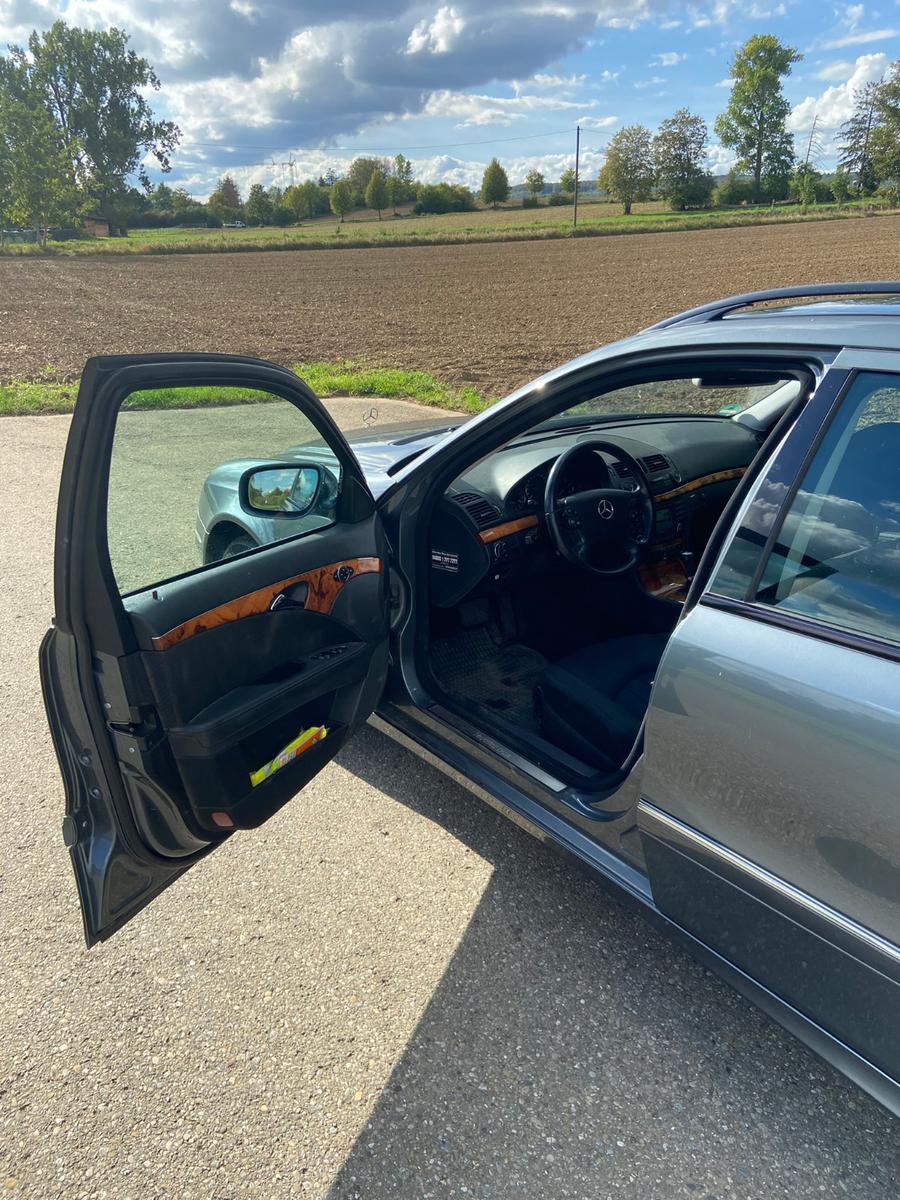 Mercedes-Benz E 220 W211