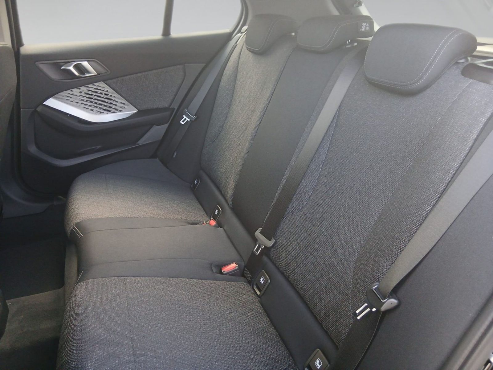 BMW 116 - Bild 8