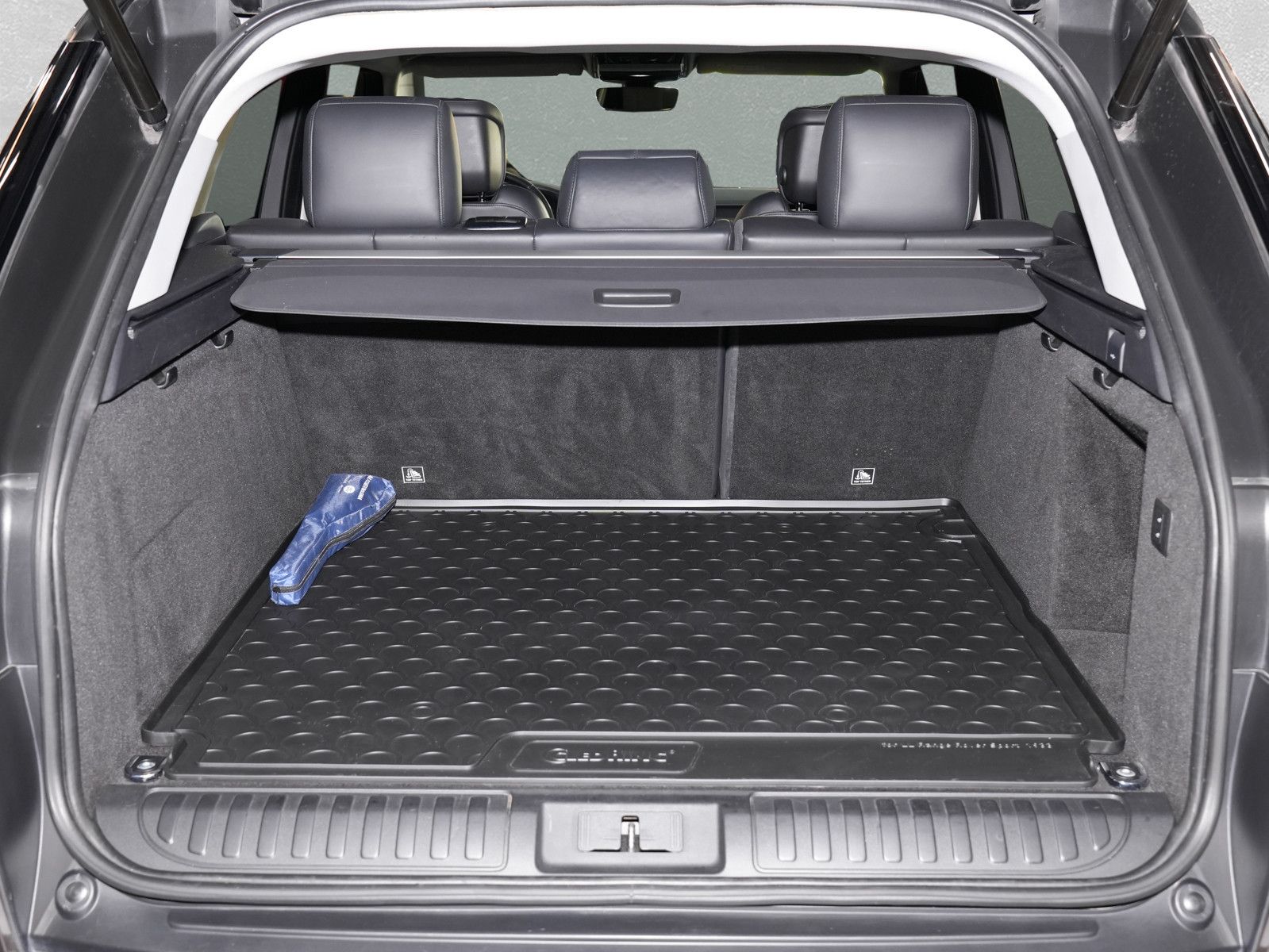 Fahrzeugabbildung Land Rover Range Rover Sport HSE 3.0 SDV6 - neuer ATM | 22"