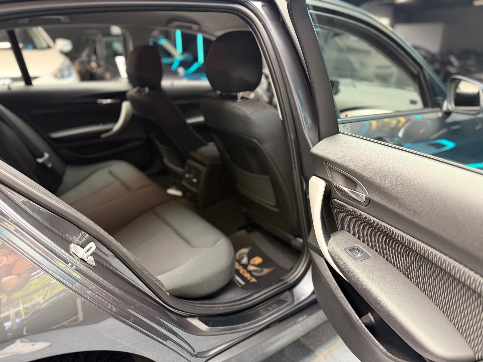 BMW 120 Limo/Xenon/KlimaA/Navi/PDC/BT/Temp.