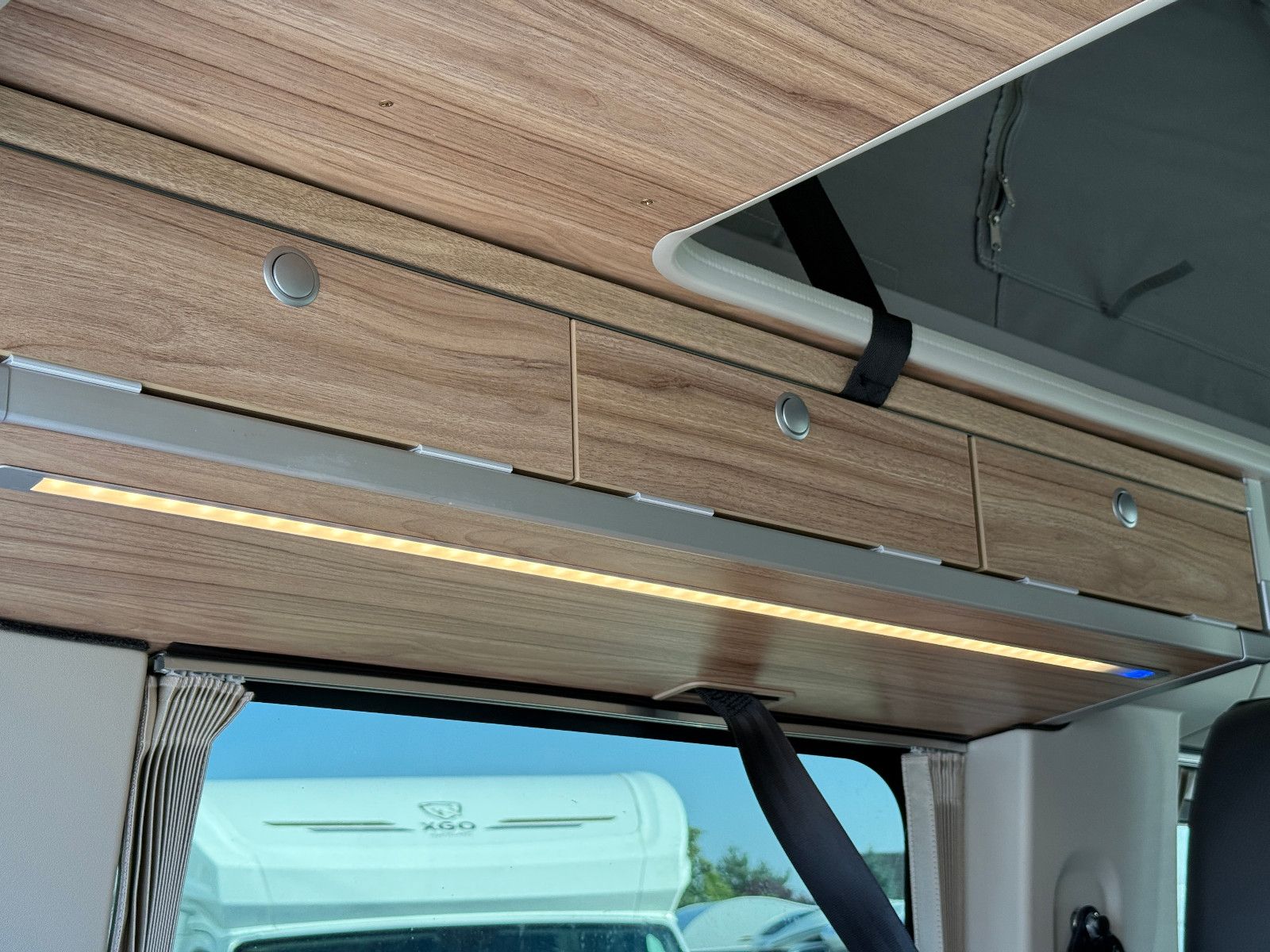 Fahrzeugabbildung HYMER / ERIBA / HYMERCAR Sydney GT 60 Limited