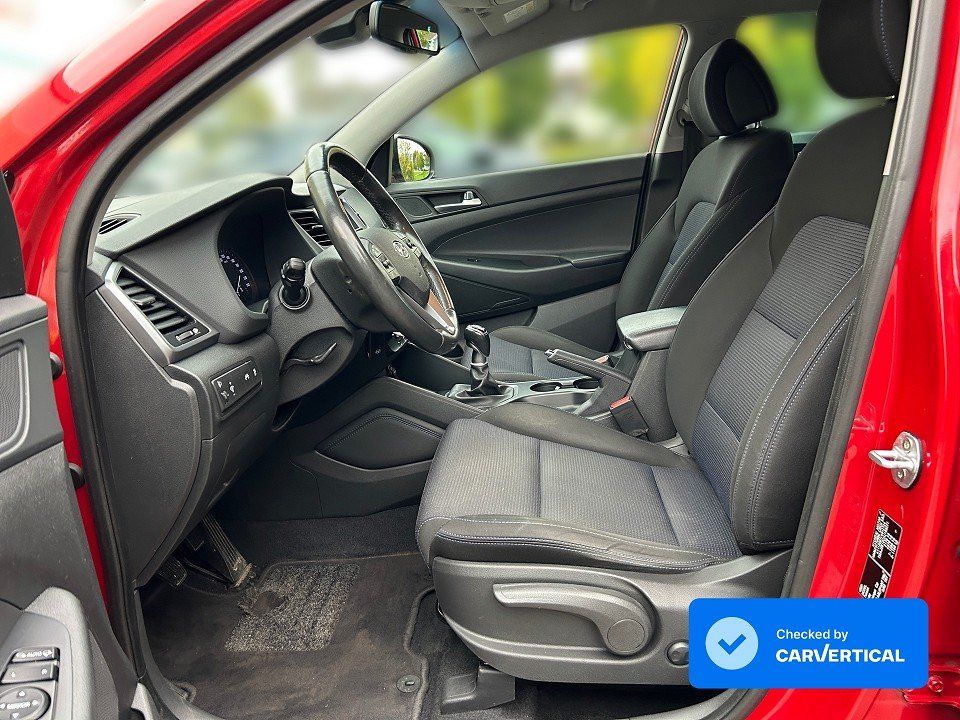 Fahrzeugabbildung Hyundai TUCSON 1.6T 4WD INTRO AHK 1.HAND NAV+KAMERA+PDC+