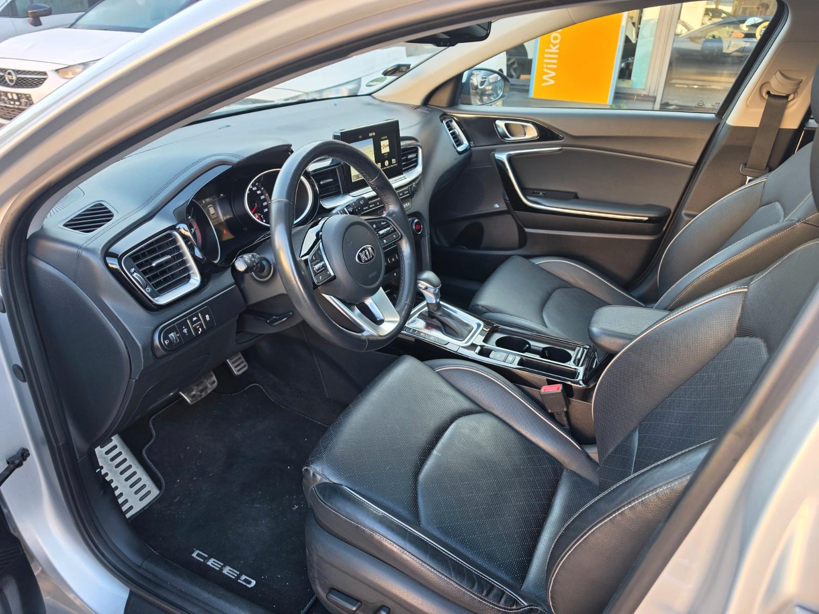 Kia ceed 1.4 AUTOMATIK+NAVI+PANO+2 JAHRE GARANTIE+