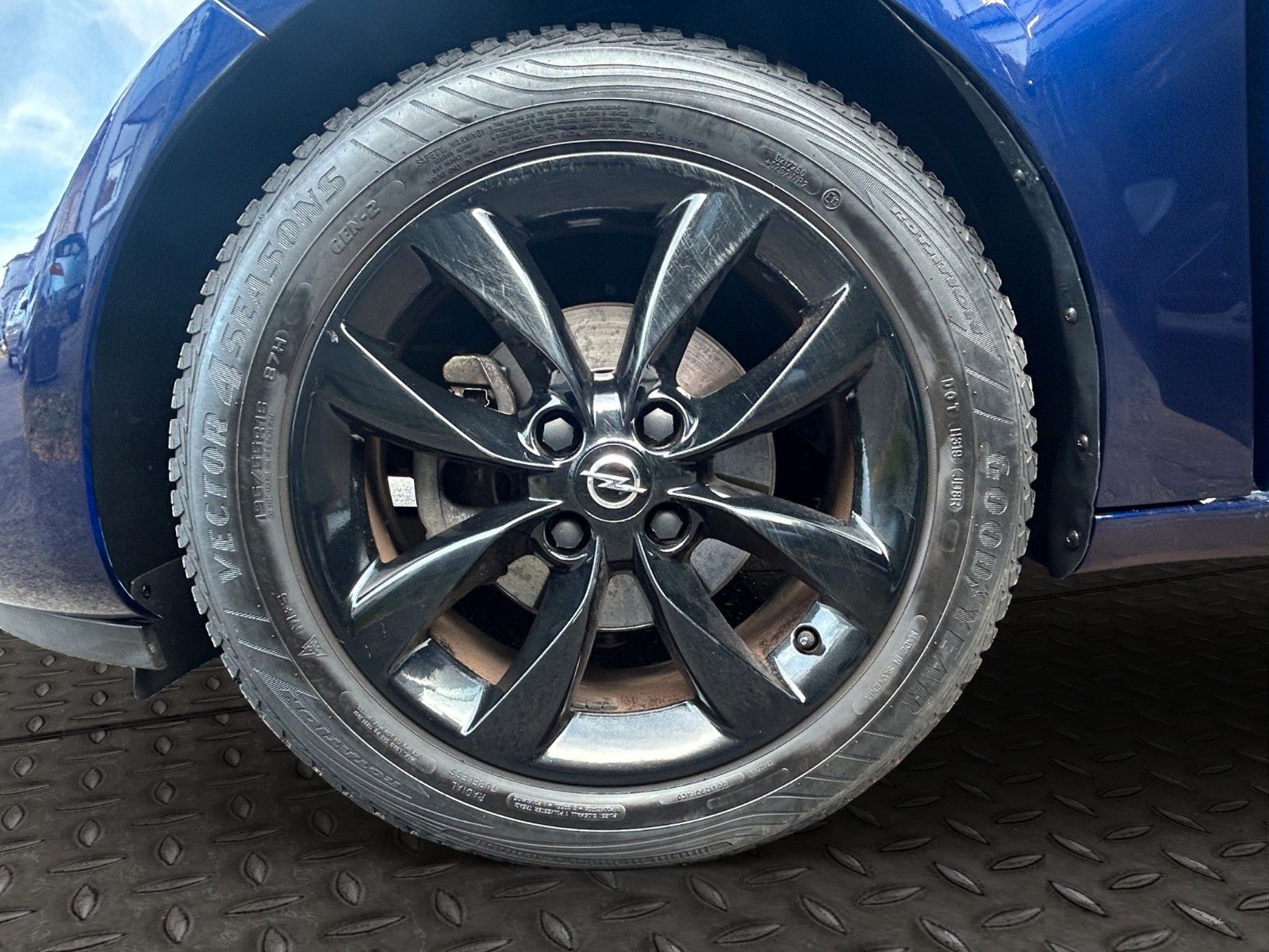 Fahrzeugabbildung Opel Adam 120 Jahre Klima/Parksensor/Tempomat/