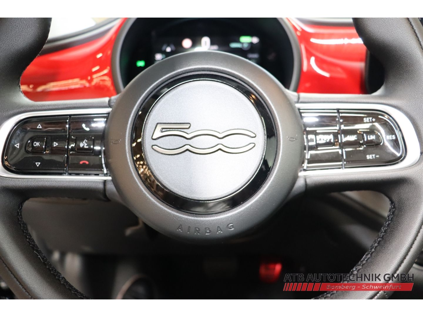 Fahrzeugabbildung Fiat 500e Cabrio 23,8 kWh RED Komfort-Paket Apple Car