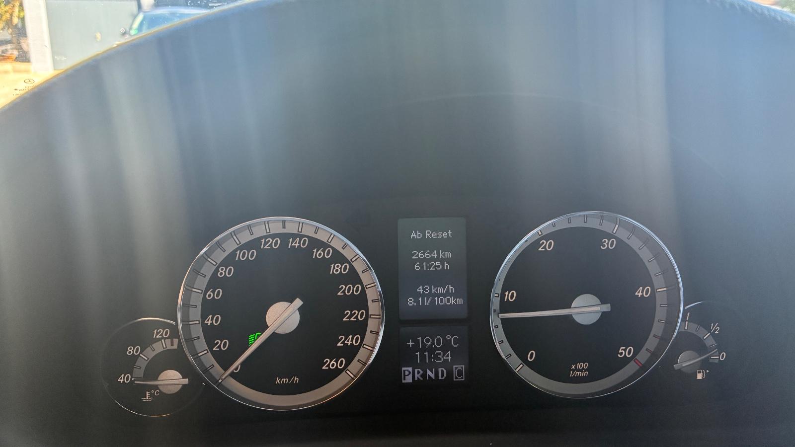 Mercedes-Benz C320 2005 — photo 7